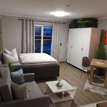 Luna شترالسوند